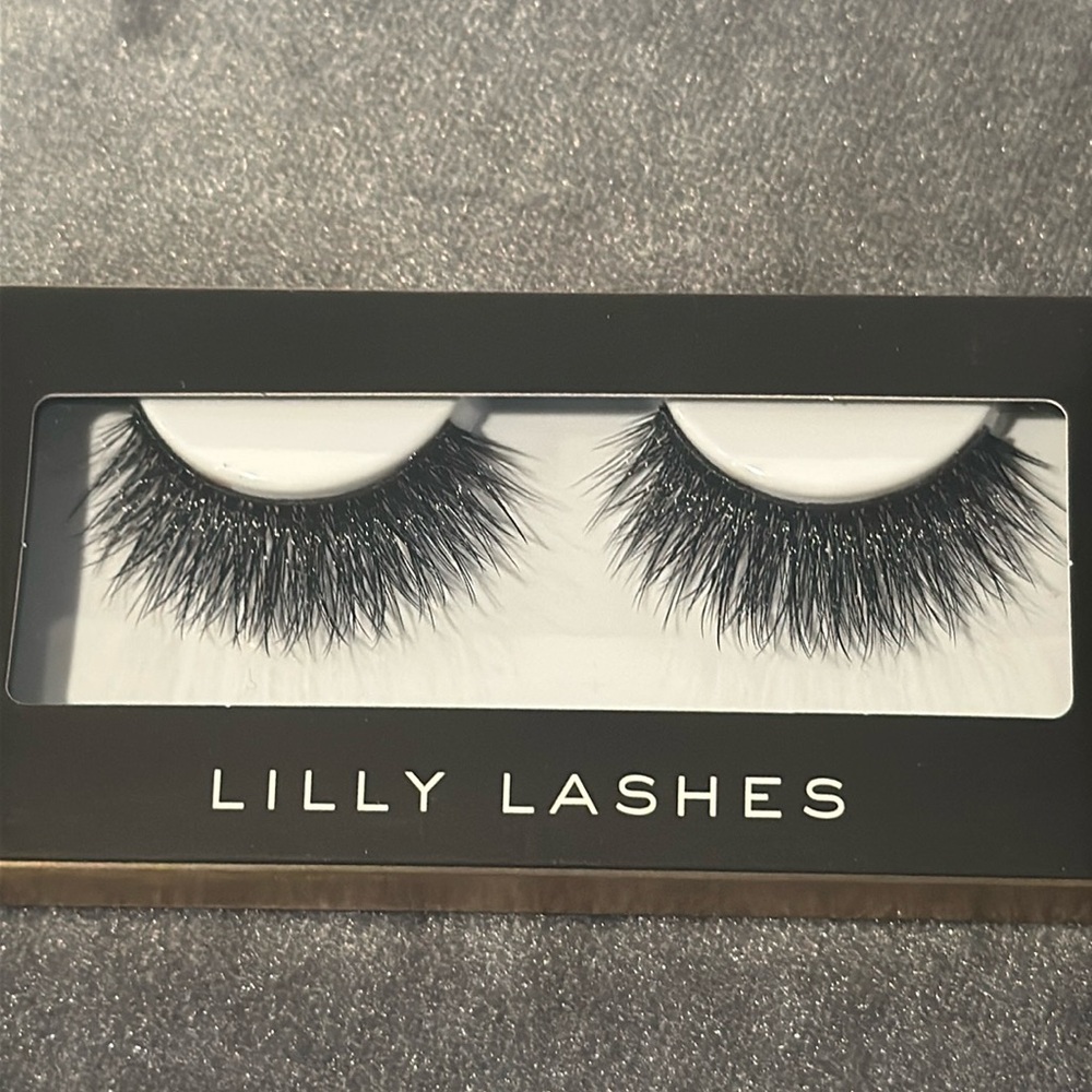 Brooklyn Lilly Lashes faux mink synthetic